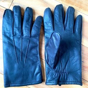 Black leather gloves, large